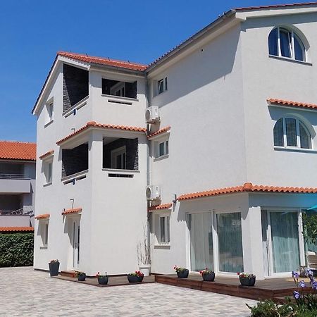 Apartments Matea I Baška Exterior foto